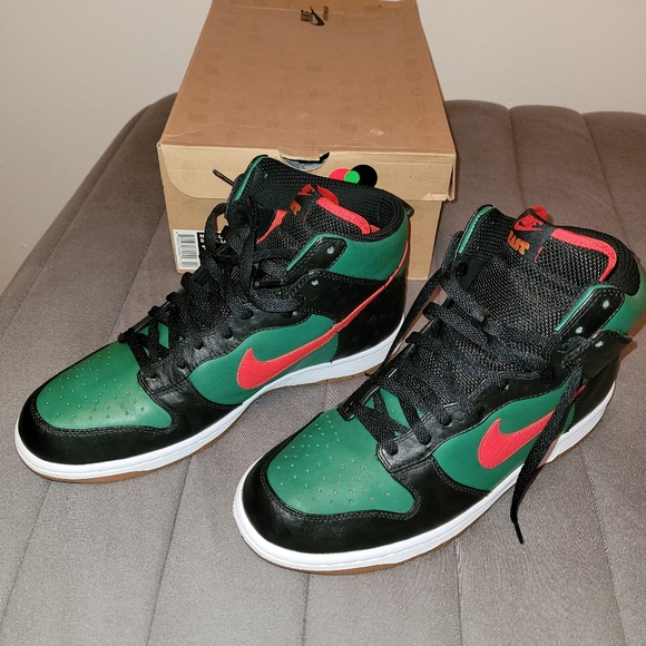 Nike Dunk High Supreme Spark LE - Picture 5 of 8